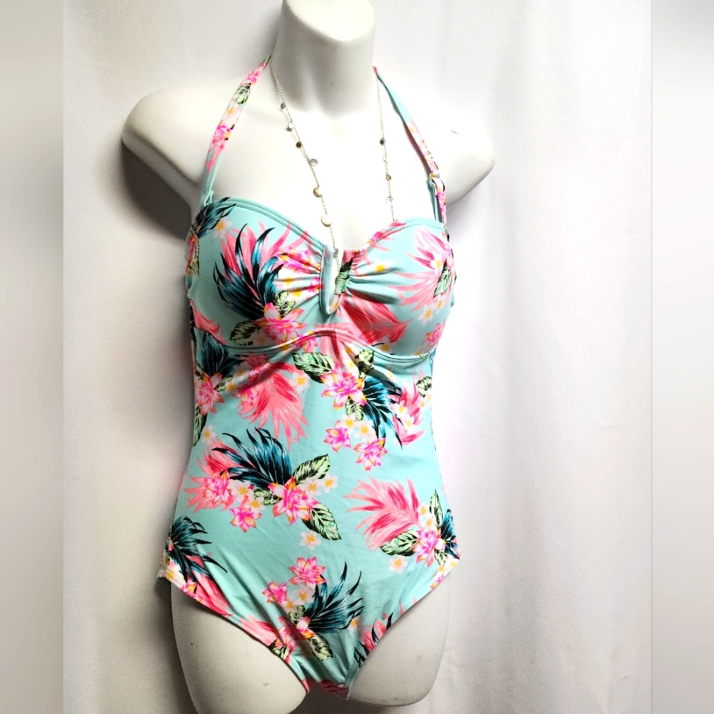 Feelib Carribean Sand One Piece Swimsuit. Sz Lrg.  New